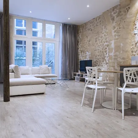 Apartamento Ausone Beautiful Loft In Historical Center + Terrace And Parking Bordéus