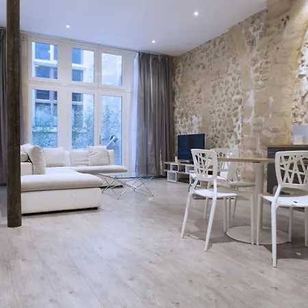 Apartamento Ausone Beautiful Loft In Historical Center + Terrace And Parking Bordéus